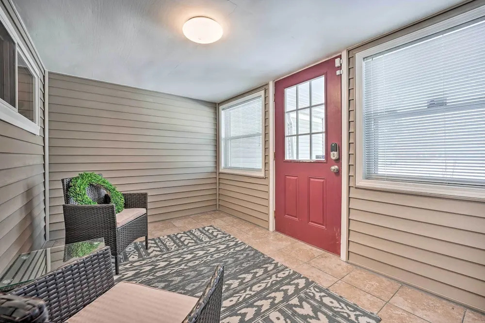 Cozy South Bend Retreat < 2 Mi to Notre Dame!