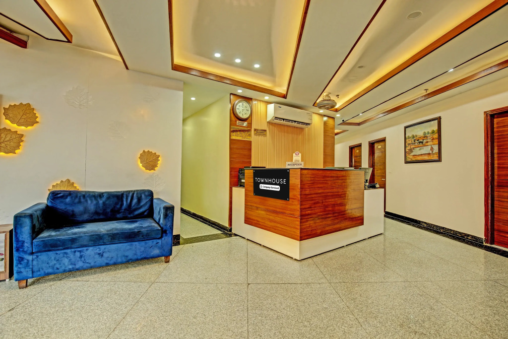 Super Townhouse by OYO Eastern View Formerly Vihaan Residency
