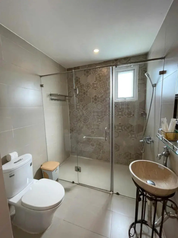 Redhouse Backpacker Hostel