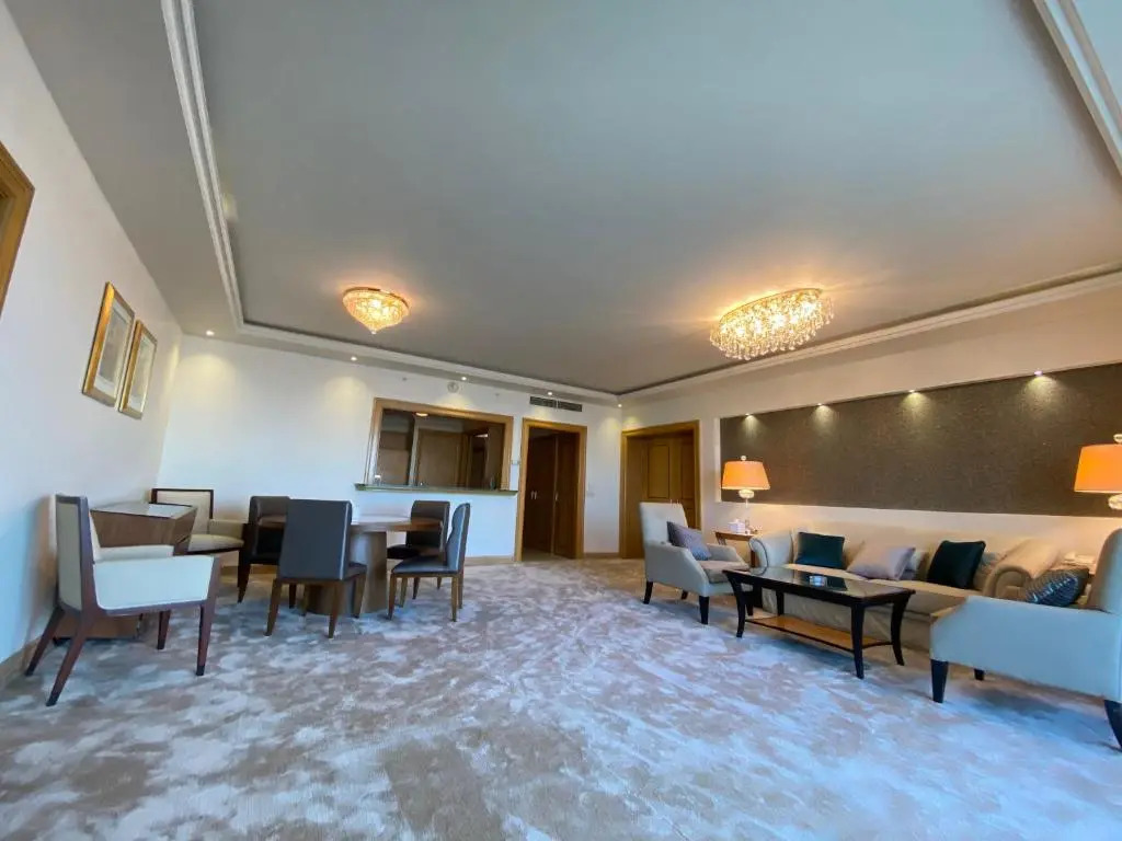 Chez Haytham At Four Seasons Nile Plaza Residential Suite