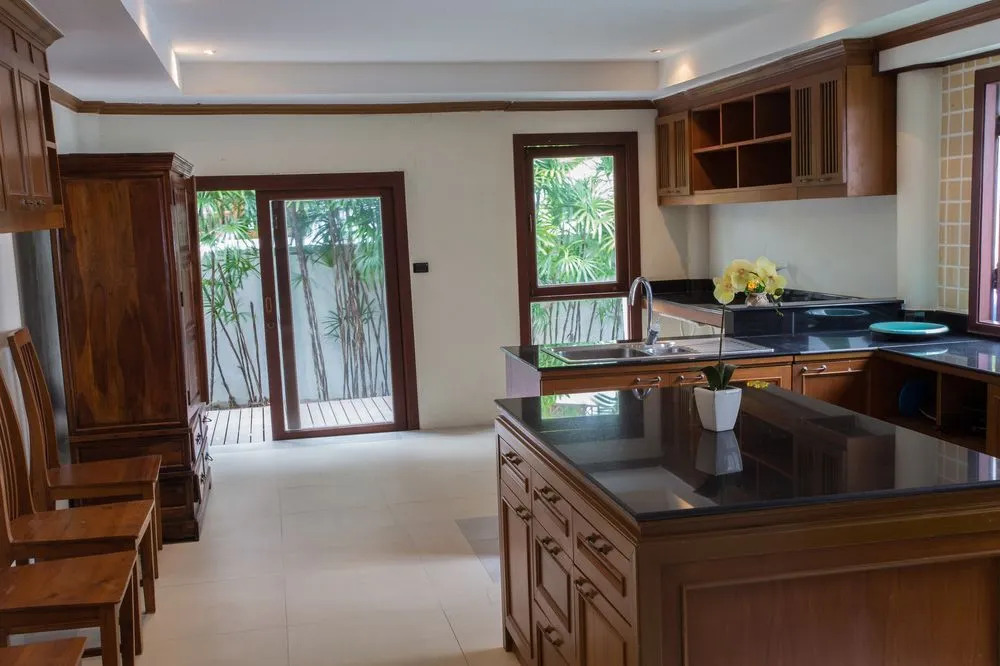 Sirinthara Villa 4 bed pool Nai Harn
