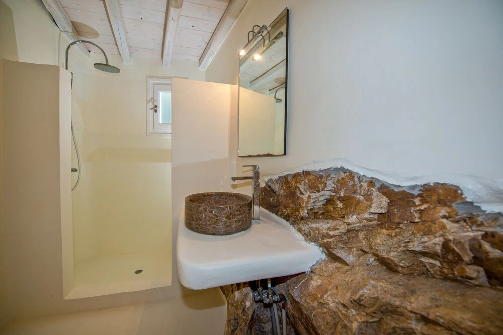 Newly-Built Private Luxury Villa