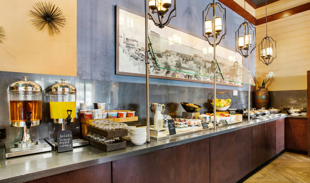 The Emily Morgan Hotel - A DoubleTree by Hilton