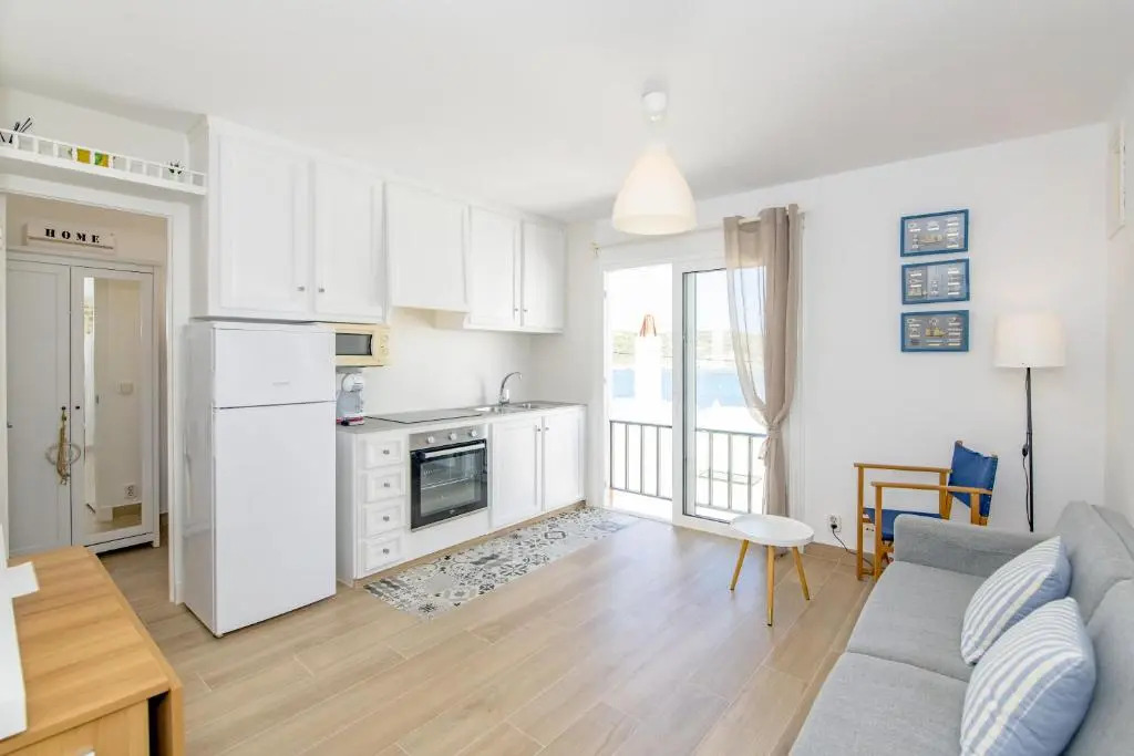 Fantástico apartamento en primera línea de mar en Menorca