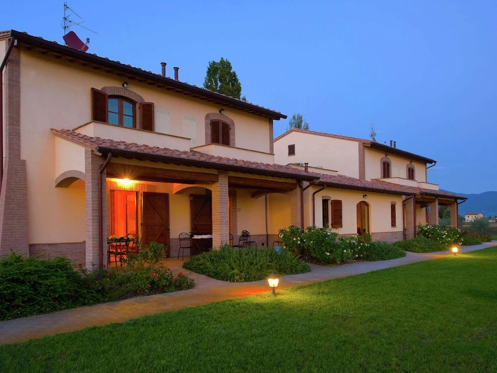 Villa in Cannara with Pool near Assisi