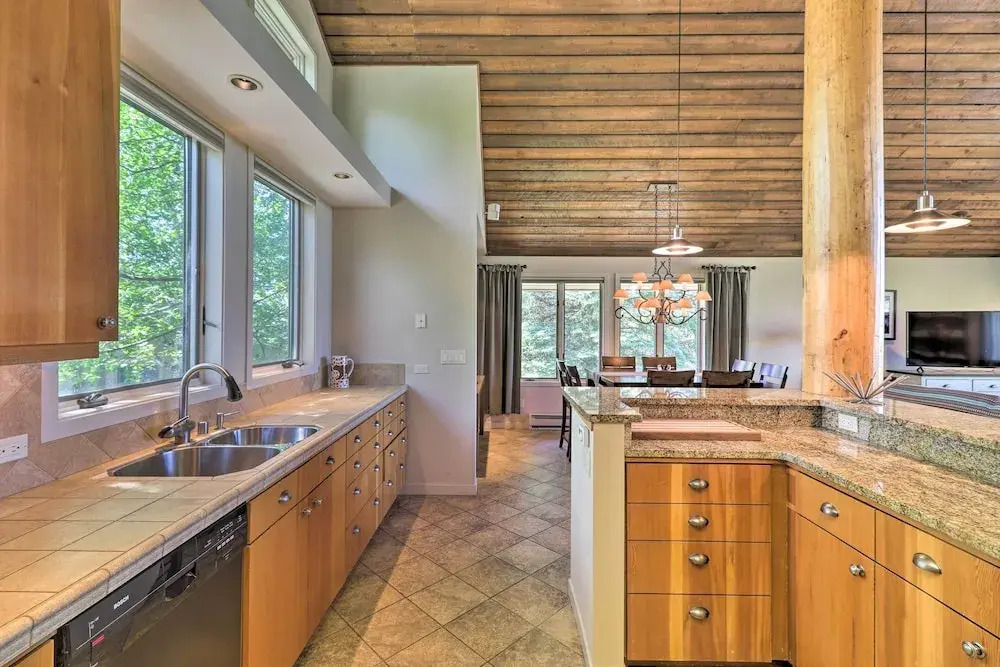 West Glacier Home w/ Majestic Mountain Views!