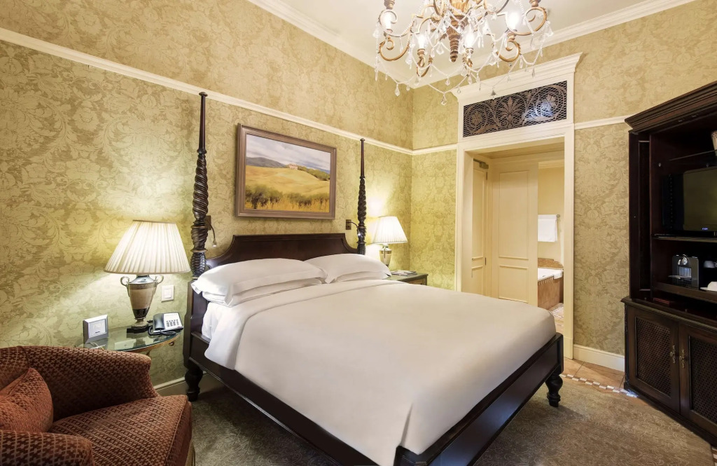 Palazzo Hotel