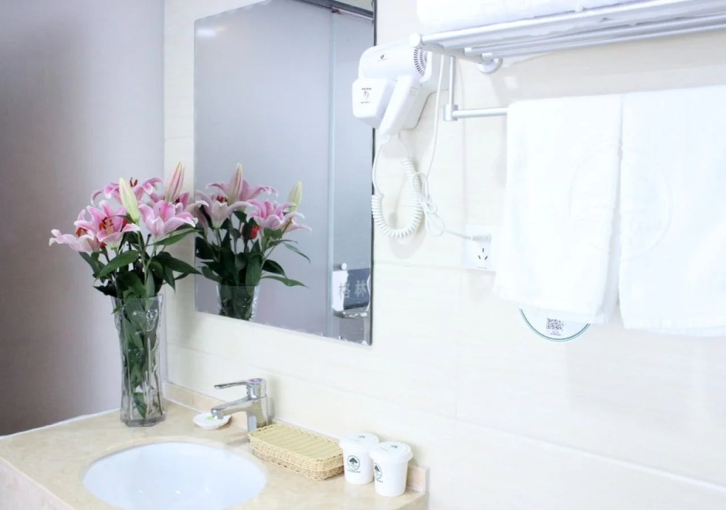 GreenTree Inn ShangHai BaoShan 128 Memorial Road TongHe Road Shell Hotel