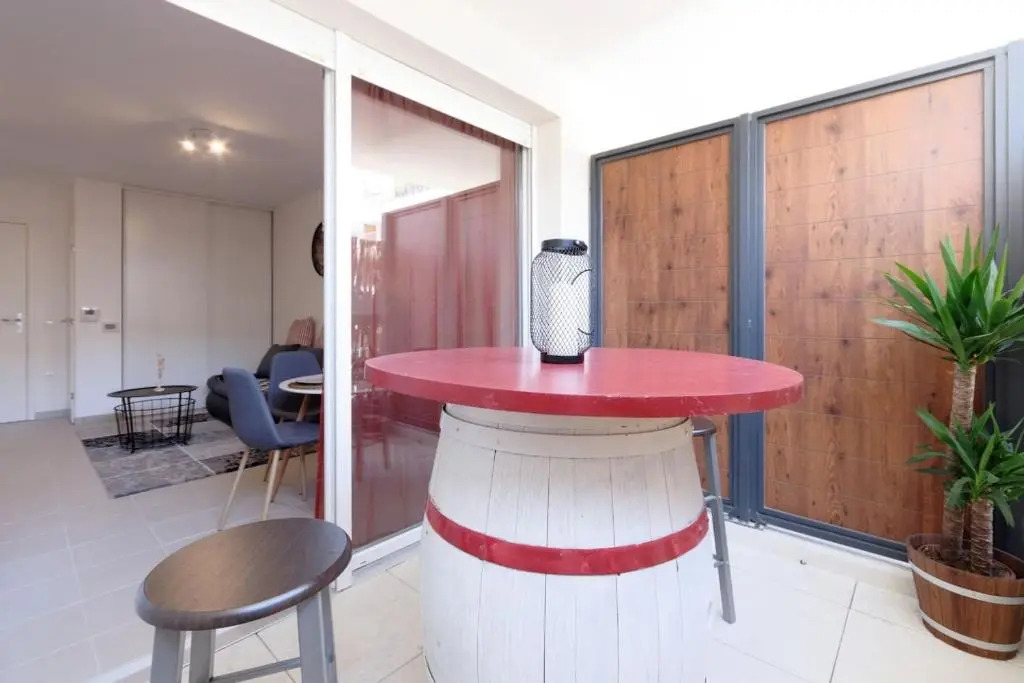 Appart climatisé - Parking gratuit - Balcon - CAPTURA