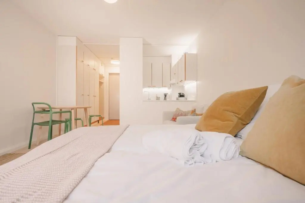 Fresh studio with balcony in central Turku