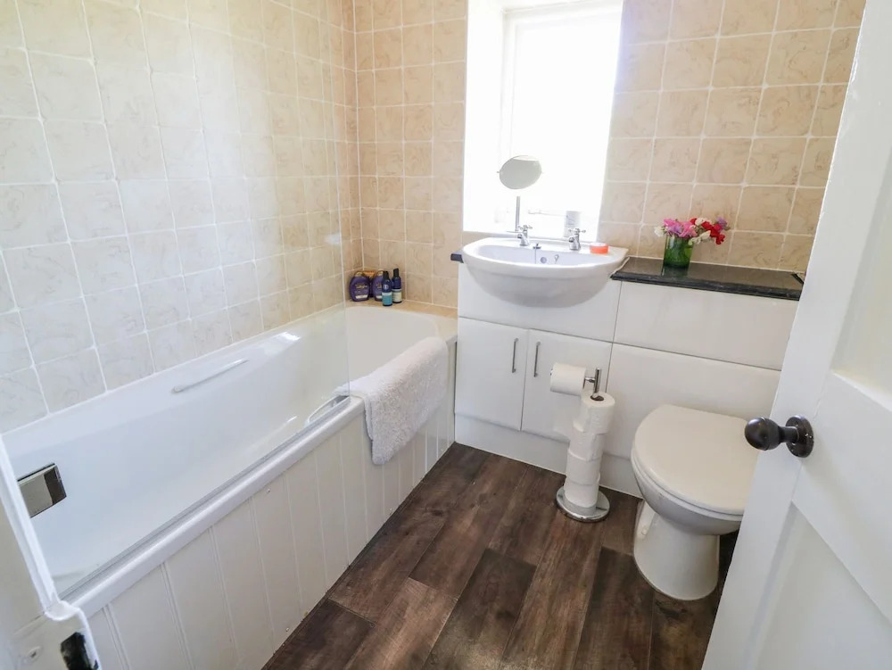 Spinsters Rock Cottage