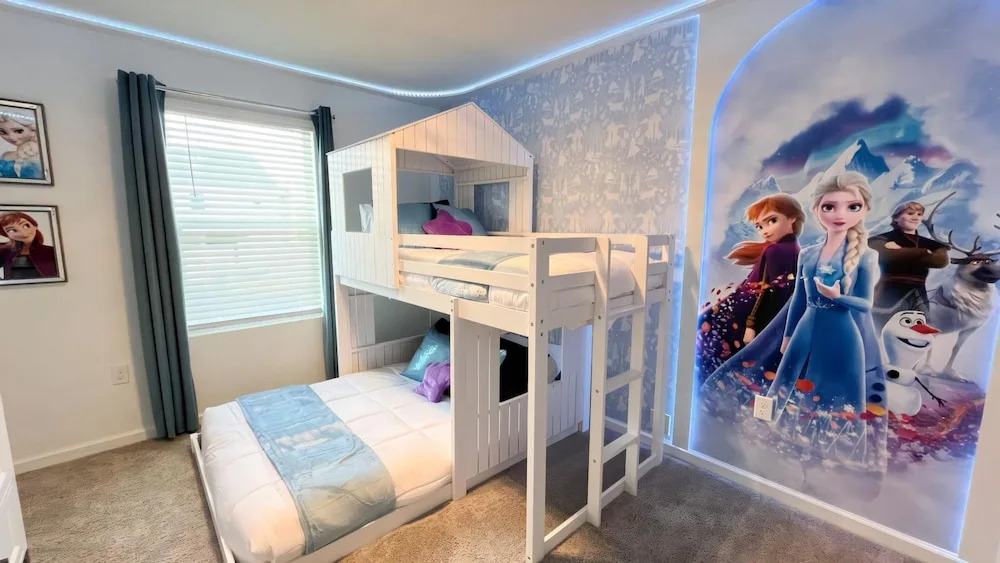 Solara Dreams 4BD Pool Home Next to Disney