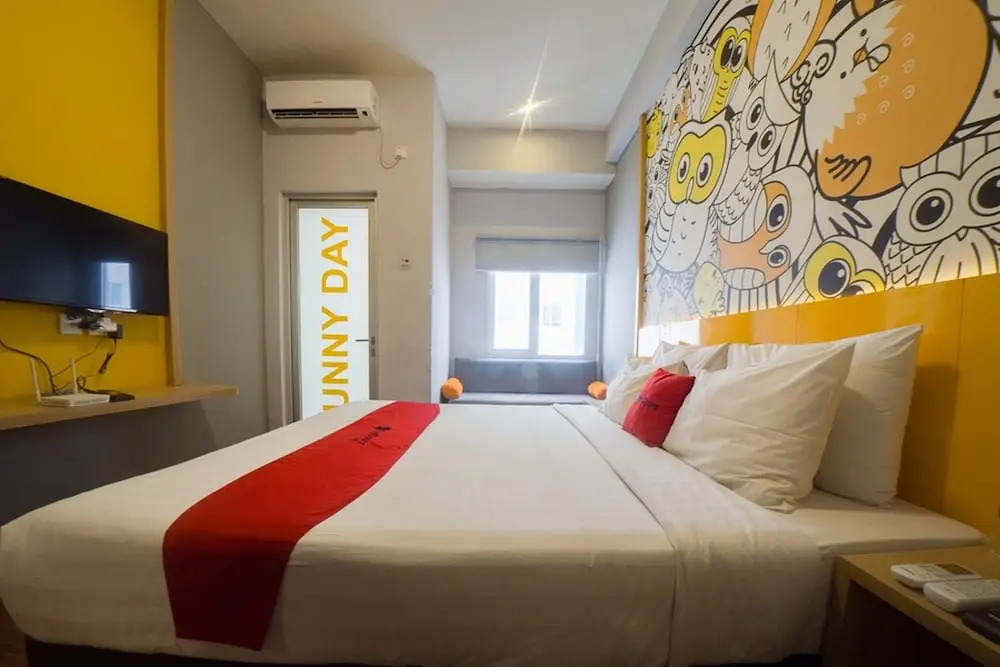 RedDoorz Apartment near Golden City Mall
