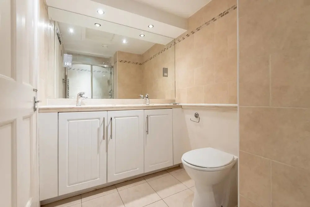 Cute 2 Bedroom Apt With View Of The Castle