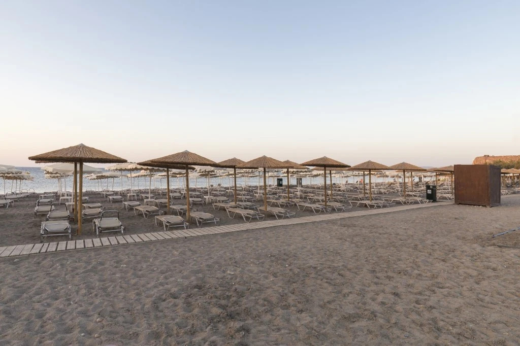 Costa Lindia Beach