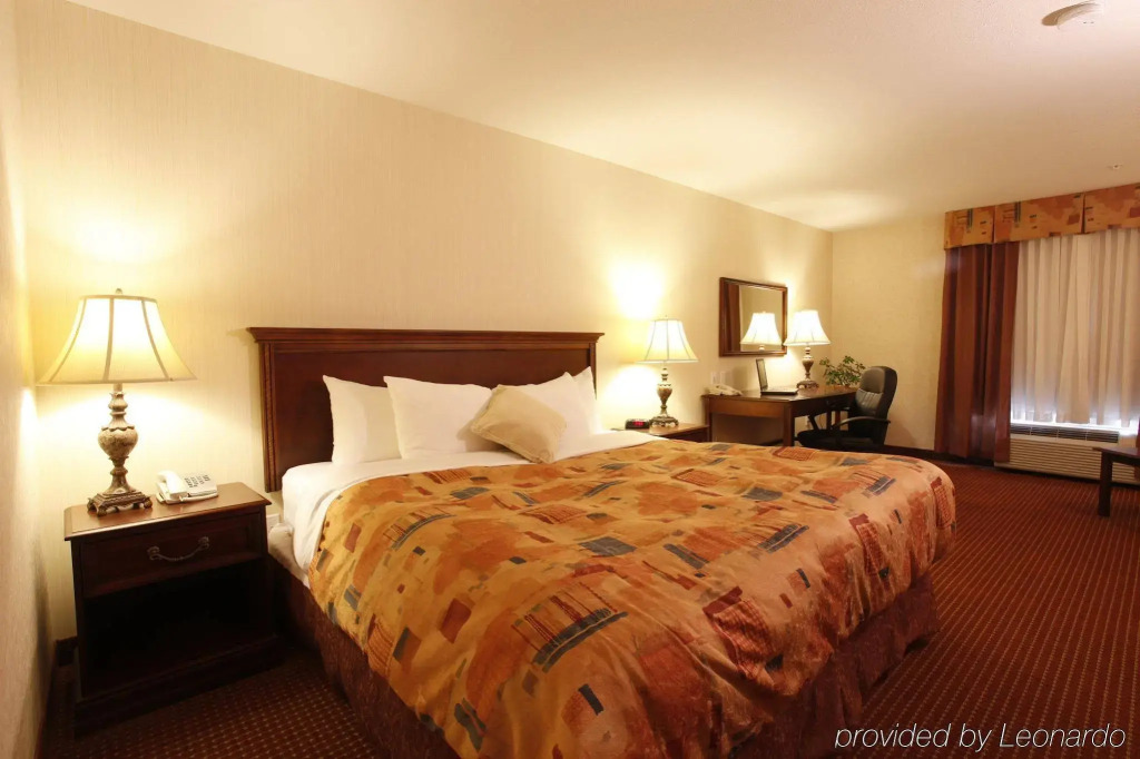 Pomeroy Inn and Suites Chetwynd