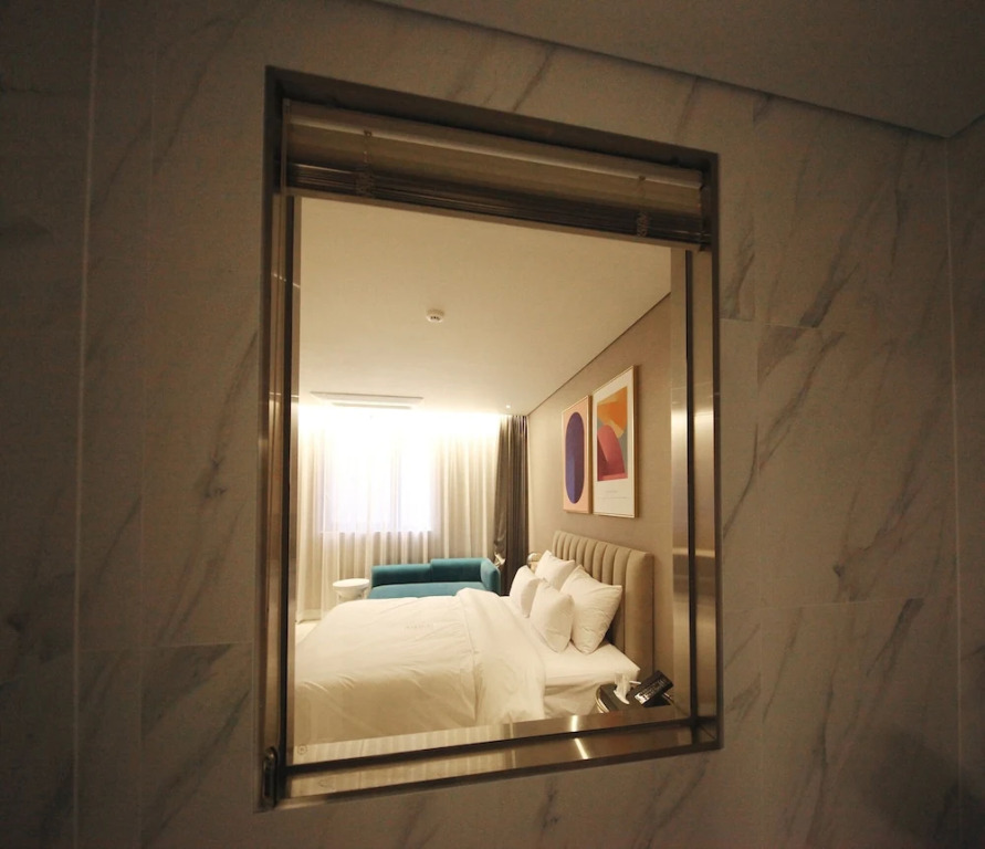 Jinhae Yongwon Londoner Business Hotel