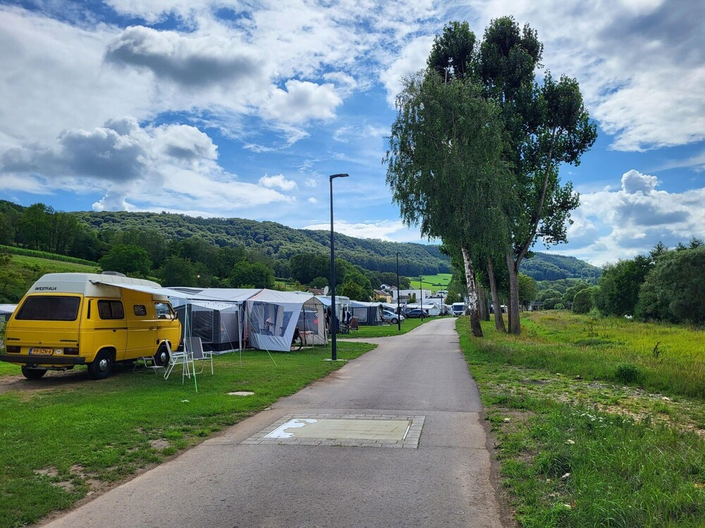 Nice Tent Lodge, not far From Historic Diekirch
