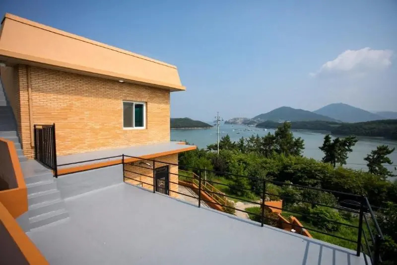 Yeosu Aloha Pension