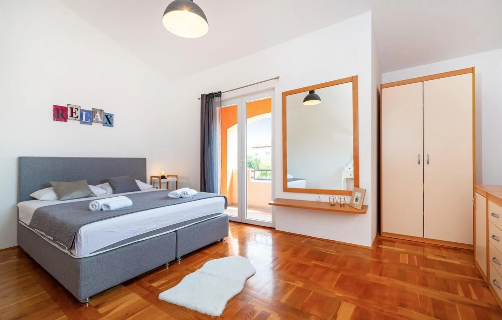 Beautiful Home in Zadar With 5 Bedrooms, Wifi and Outdoor Swimming Pool