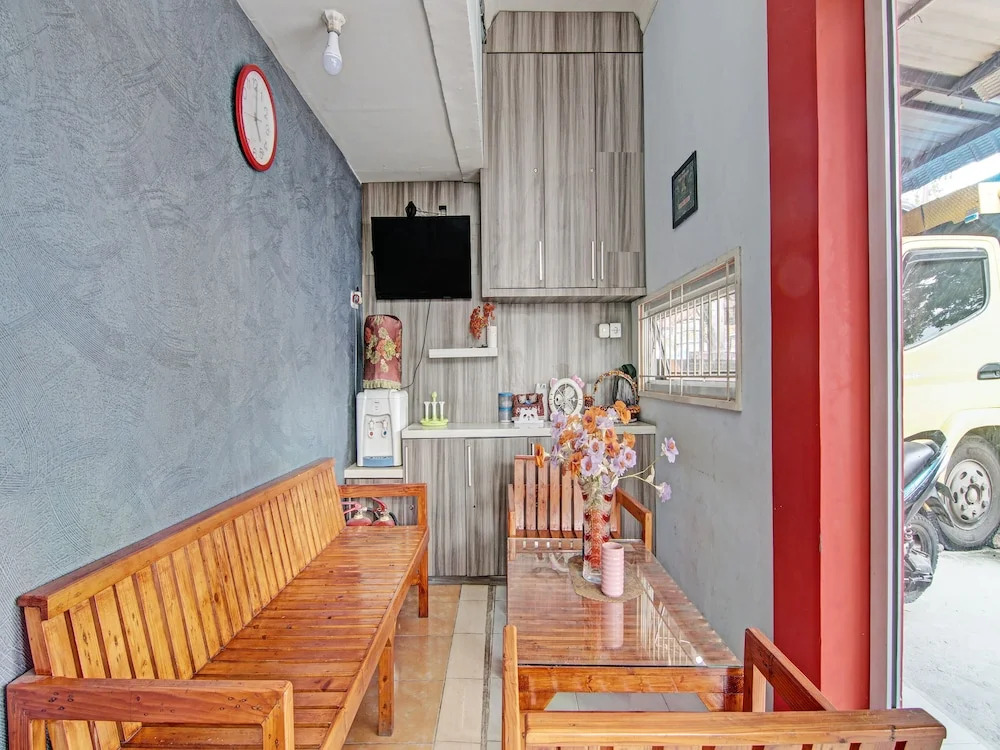 OYO 92047 Penginapan Arfi Syariah