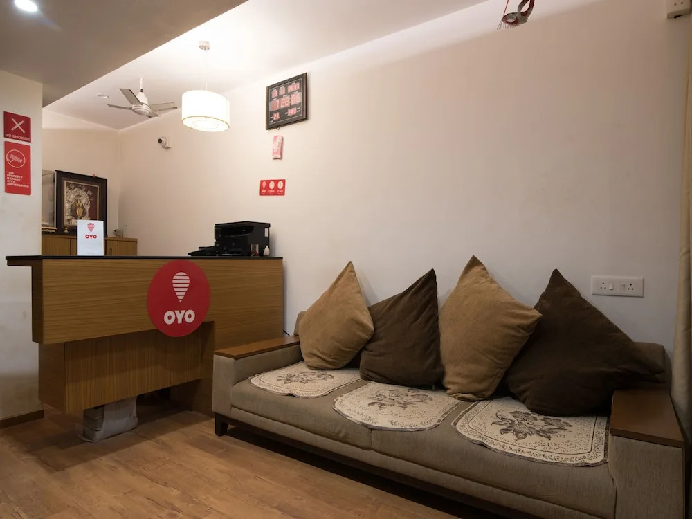 OYO 10000 Hotel Aquolim
