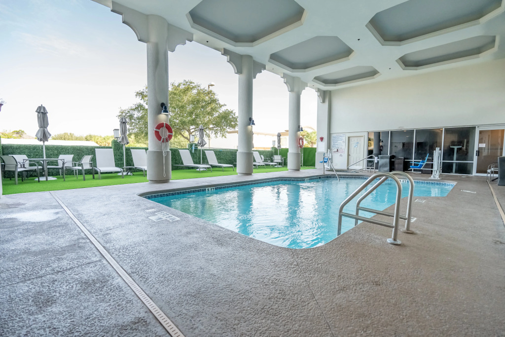 Holiday Inn Express Hotel & Suites Cocoa Beach by IHG