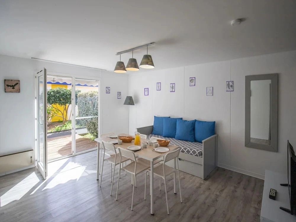 Large 8-person Villa Near Ocean