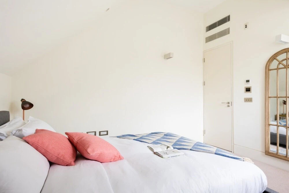 The East Finchley Retreat - 6bdr House With Swimming Pool, Garden, Parking