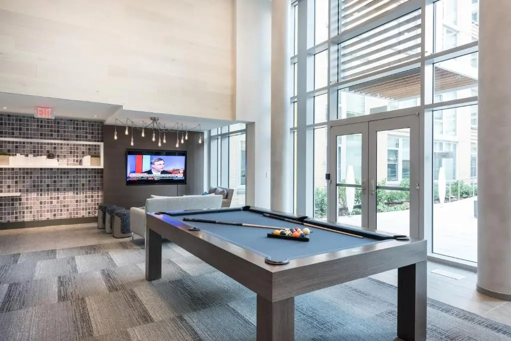 Global Luxury Suites Crystal City