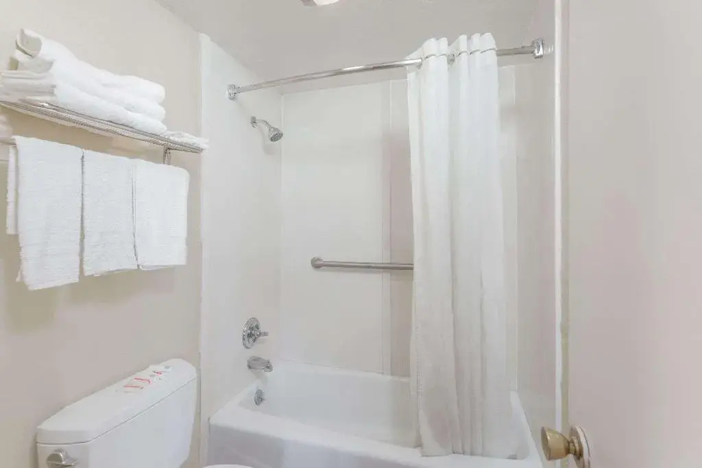 Travelodge by Wyndham Victorville