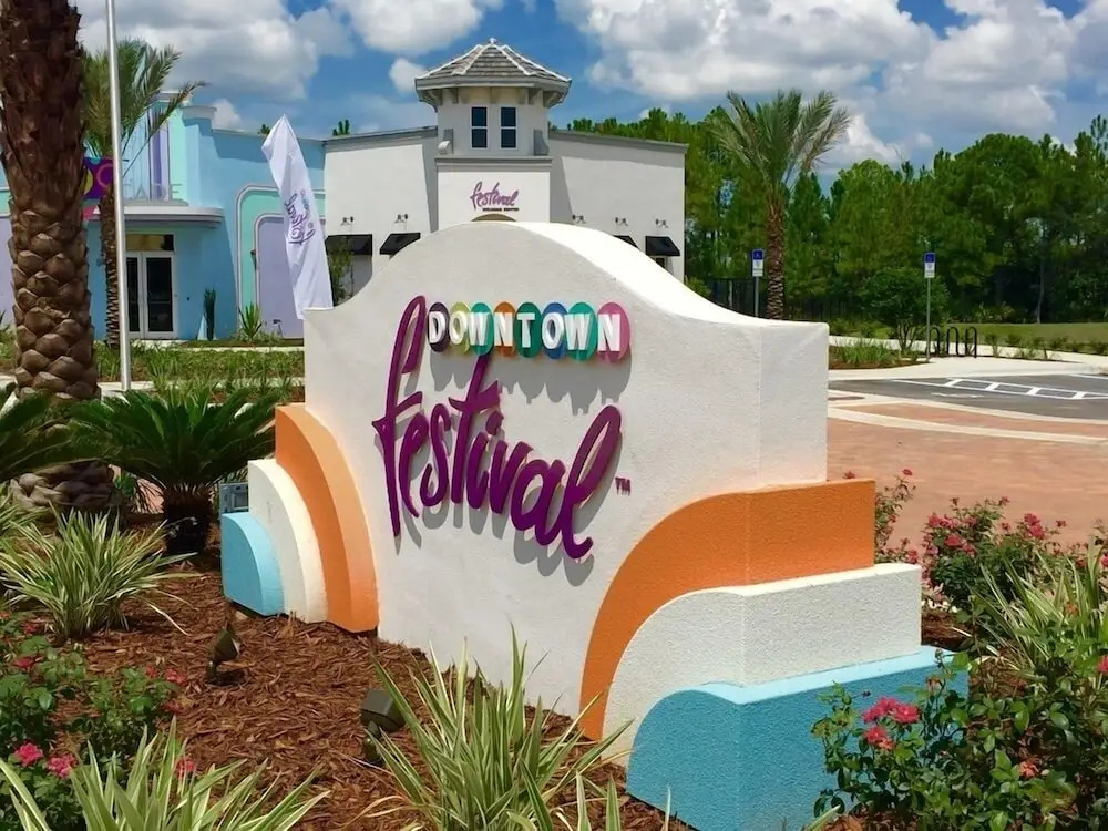 Wonderful 4 Bed Townhome Near Disney Parks 342 4 Bedroom Townhouse by Redawning
