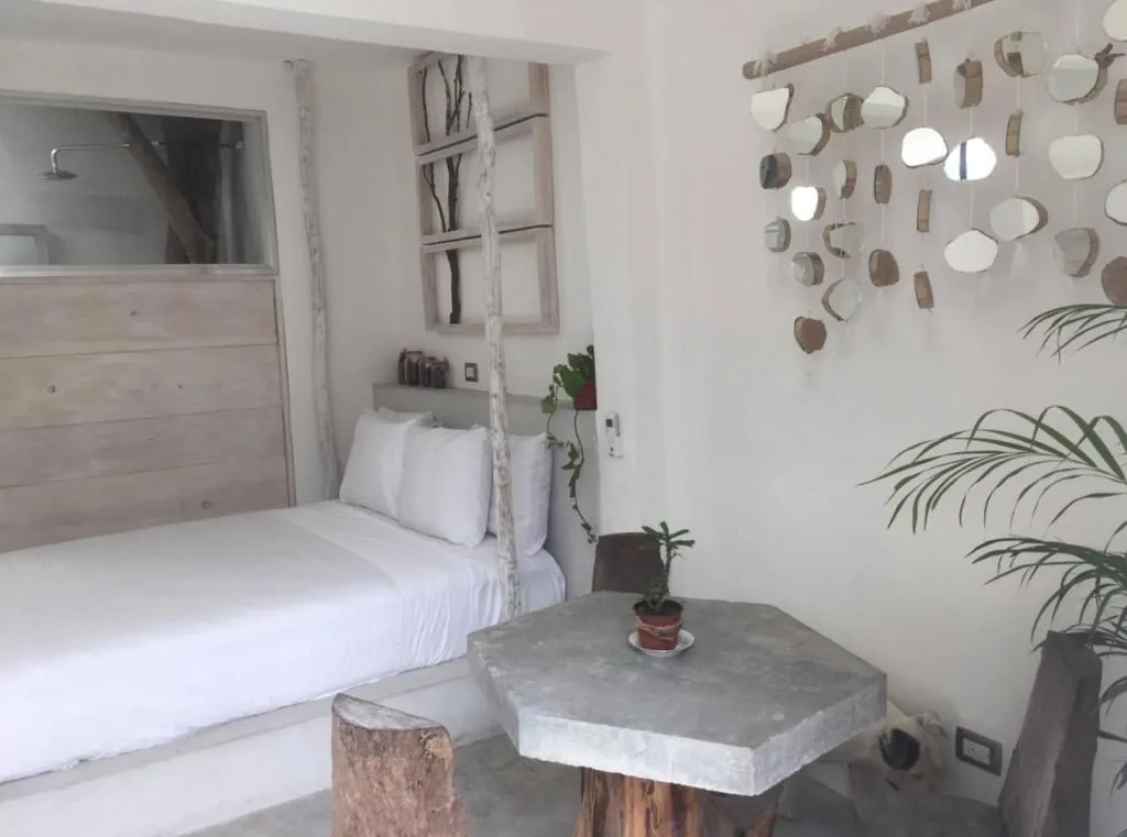 Radio Tulum Hotel