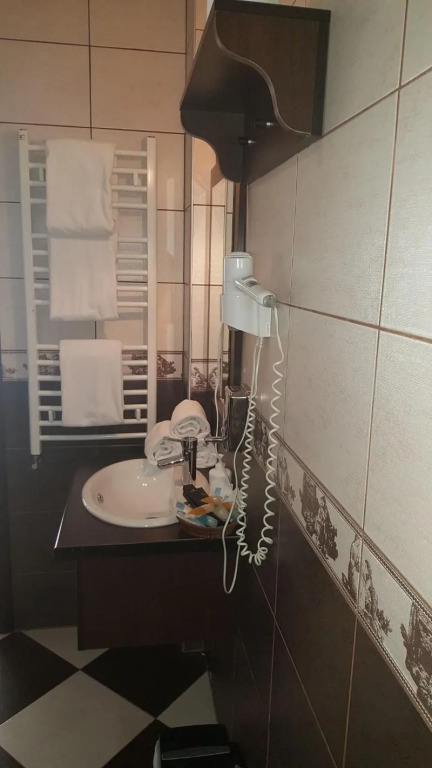 Hotel Contact