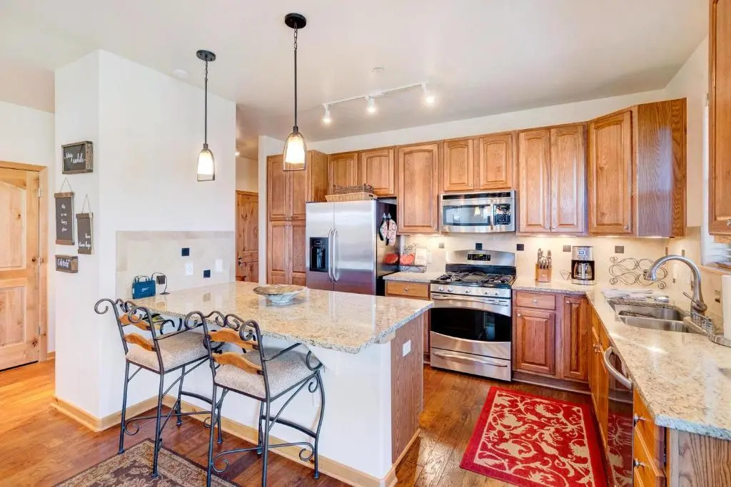 Luxury Condo #531 Near Resort, Pool, Club House & Hot Tub - FREE Activities & Equipment Rentals Daily