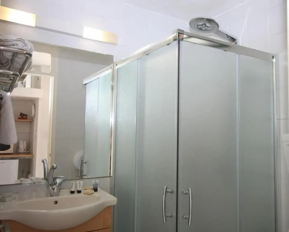 Neve Shalom Hotel