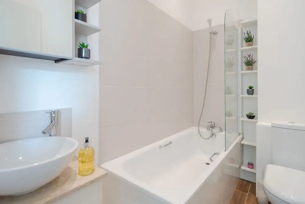 Bright 2BR Flat With Terrace Near Earls Court st