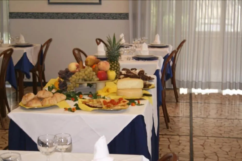 Hotel Perla Del Mare