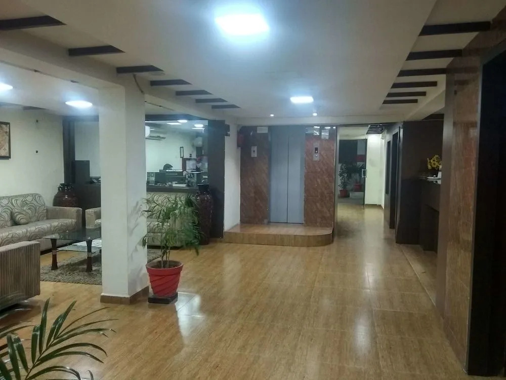 JK Rooms 108 Hotel Royal Regency