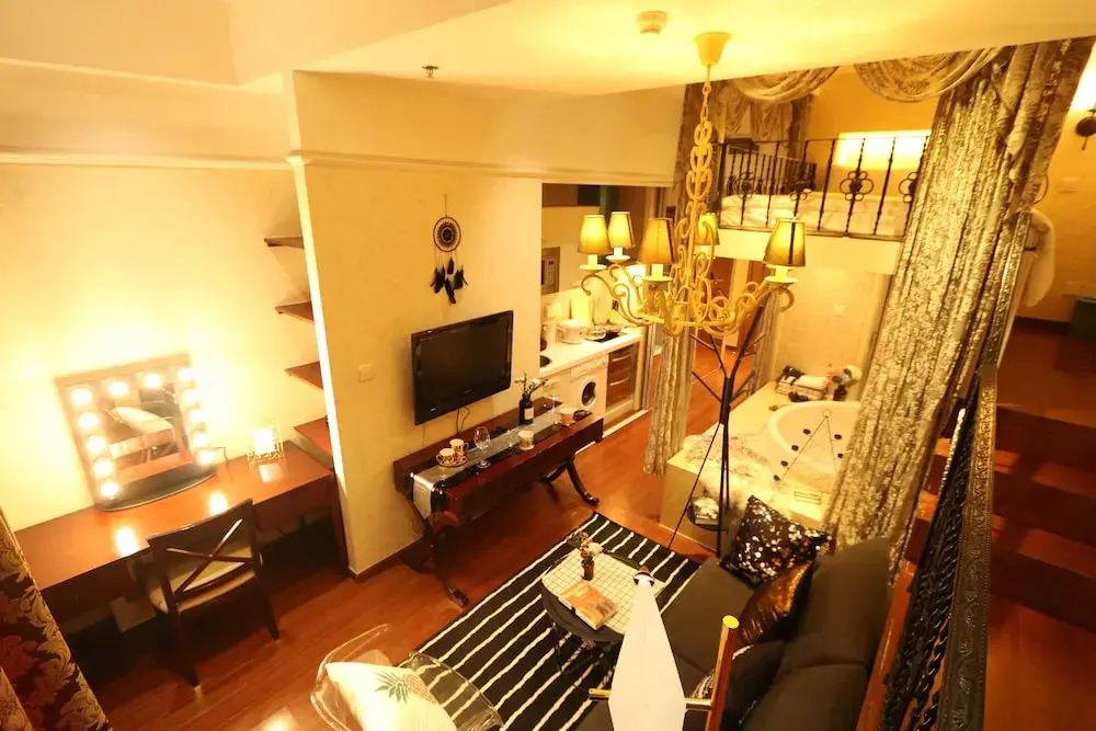 Warm Journey Apartment