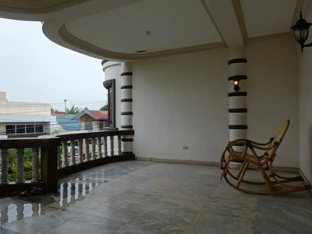 Pere Aristo Guesthouse