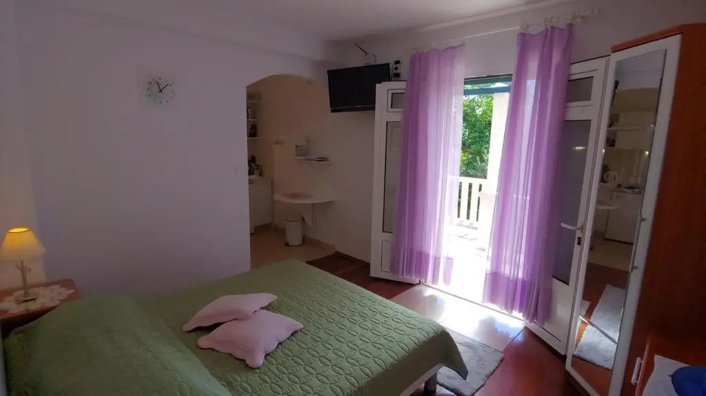Apartments Cvita - 150m from beach