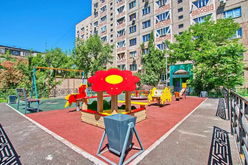 Cozy apartment on Rozybakiev 145. Atakent
