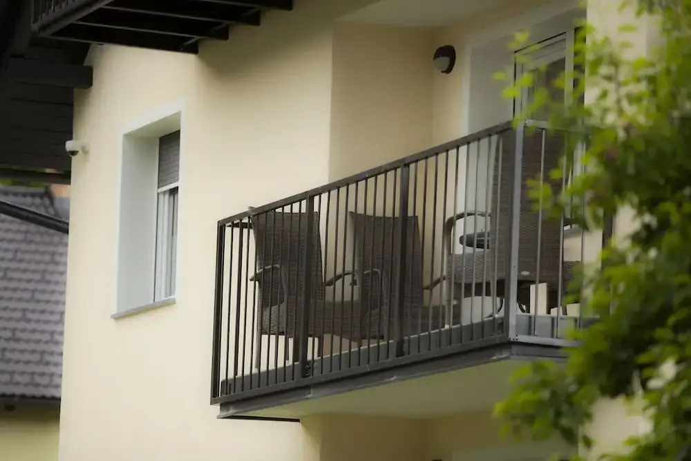 Razingar Apartments
