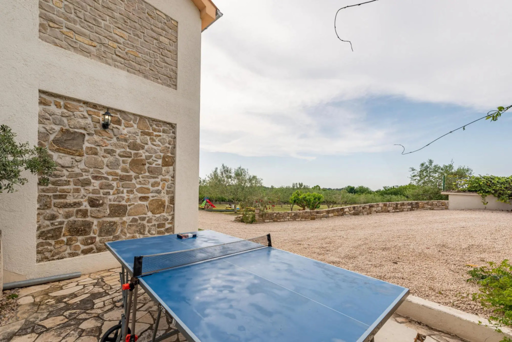 Villa Noa in Zadar with 3 bedrooms and 2 bathrooms
