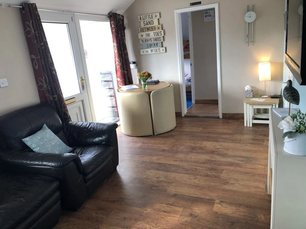 Seabirds - 3 bed chalet, dog friendly, Bridlington