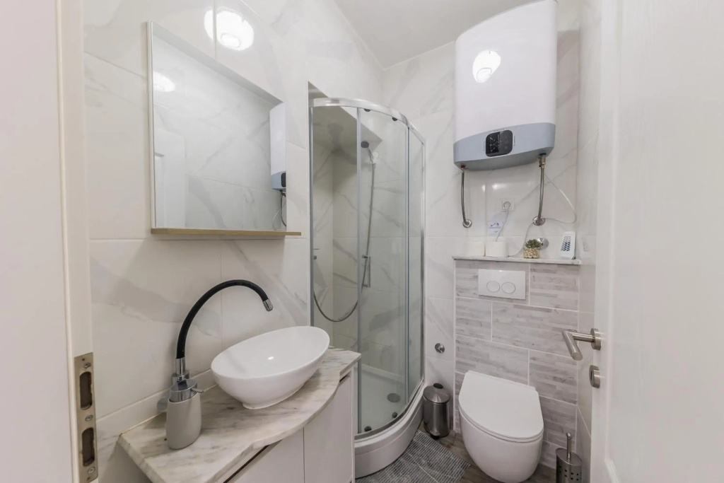 A1 - Spacious apt on the Seafront With Terrace