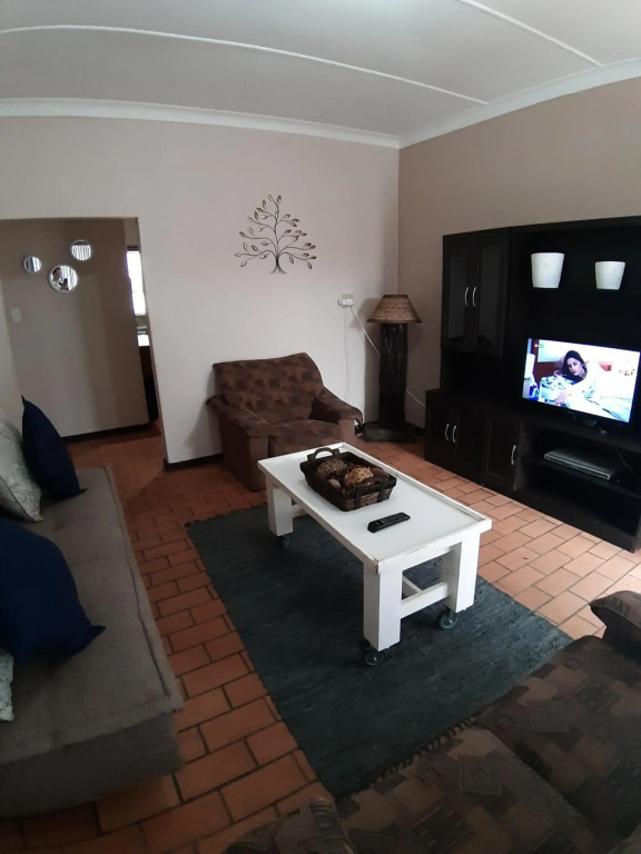 Roos Getaway Apartments #8
