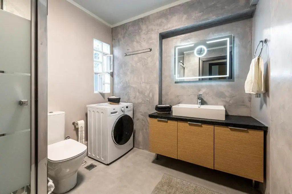 Modern 5BD Apartment in the Heart of Athens