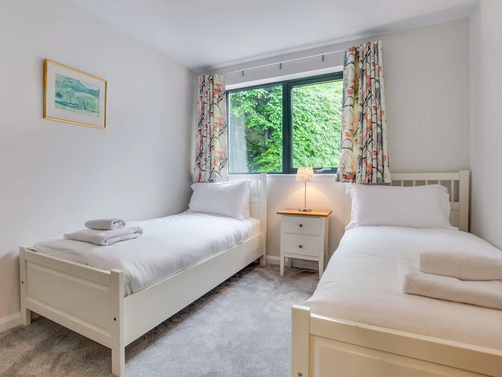 Luxurious Holiday Home With Private Garden at Chapel Stile